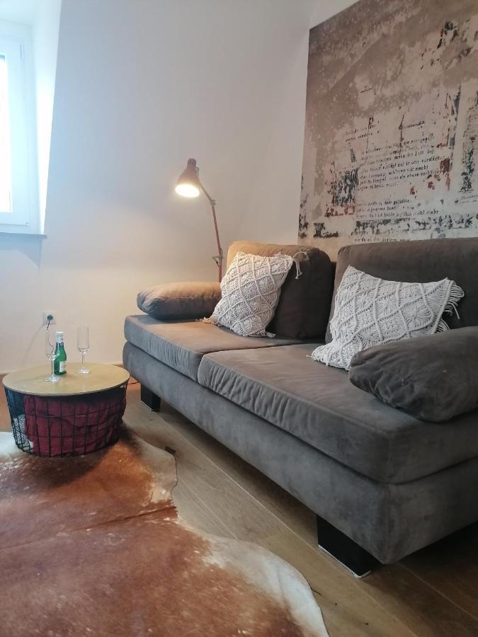 stilvolle Wohnung direkt in der City Würzburg Exterior foto