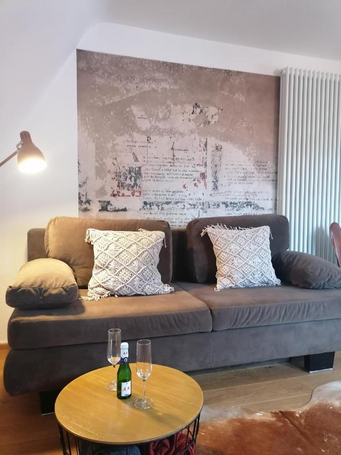 stilvolle Wohnung direkt in der City Würzburg Exterior foto