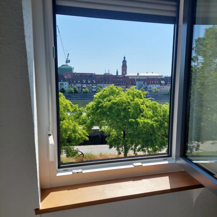 stilvolle Wohnung direkt in der City Würzburg Exterior foto